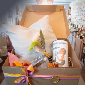 Produktbild: Auszeit mit Tee auf Zirbe in Natur – Geschenkbox
