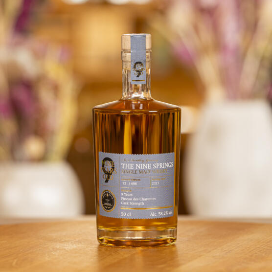 ein Produktbild von: The Nine Springs Single Malt Whisky 0,5l, 9 Jahre gereift